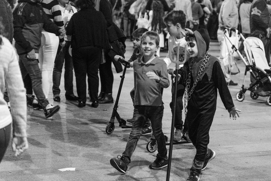 GALERÍA: Halloween, una noche de miedo en el centro de Lucena gracias al Centro Comercial Abierto