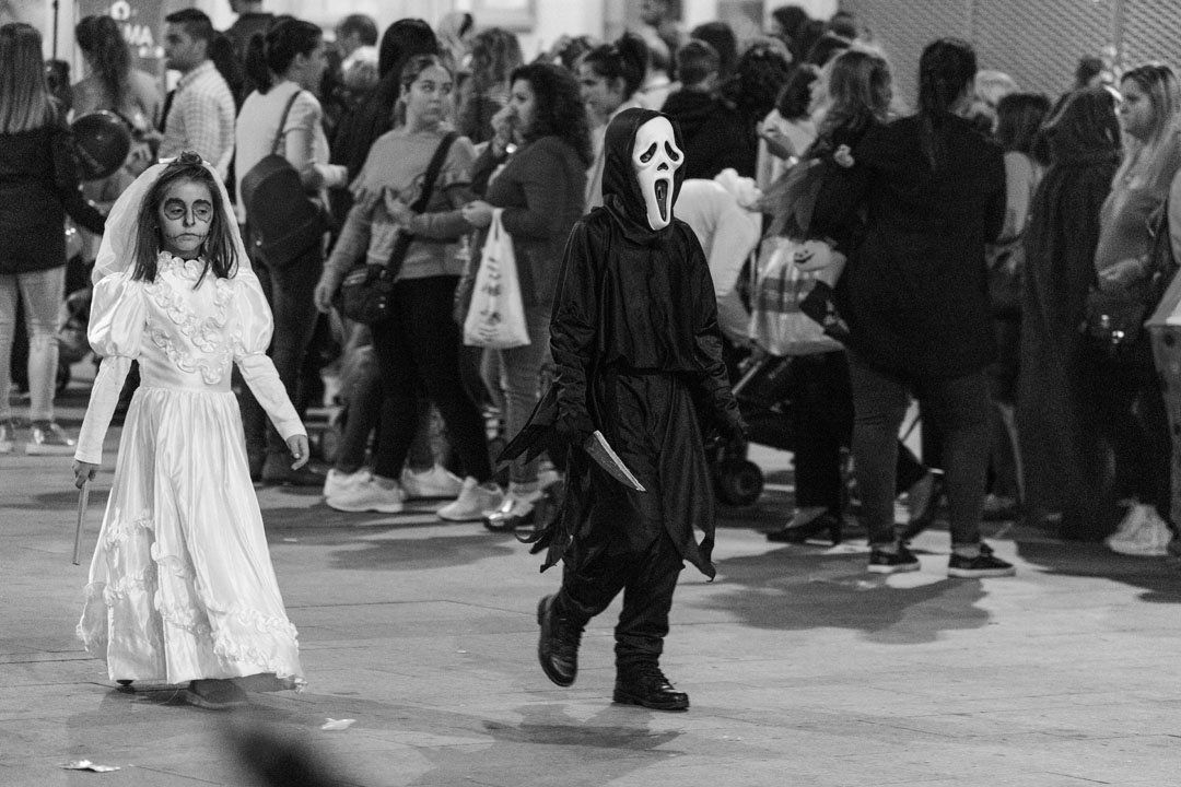 GALERÍA: Halloween, una noche de miedo en el centro de Lucena gracias al Centro Comercial Abierto