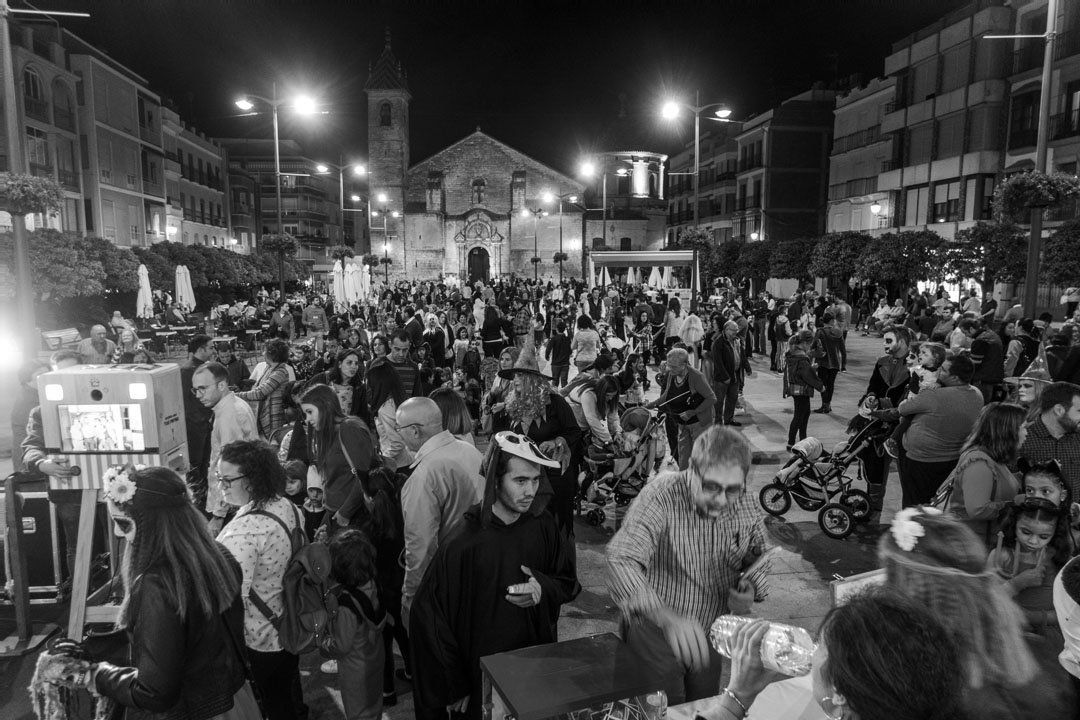 GALERÍA: Halloween, una noche de miedo en el centro de Lucena gracias al Centro Comercial Abierto