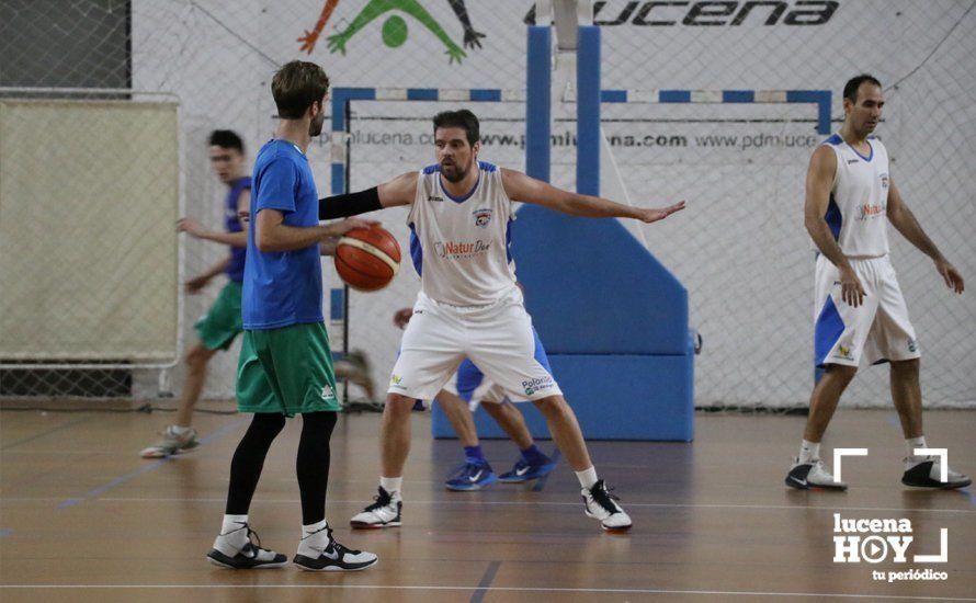 GALERÍA: El Club Baloncesto Lucena estrena su casillero de victorias tras imponerse por 87-47 al Guadalmestic Bujalance