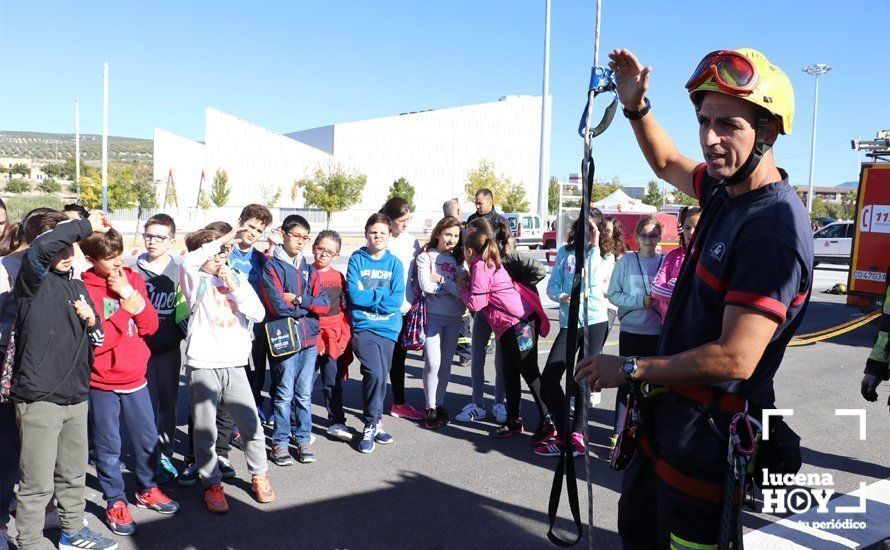 GALERÍA: Varios cientos de escolares asisten a las demostraciones en vivo y talleres de las III Jornadas dede Seguridad y Emergencias