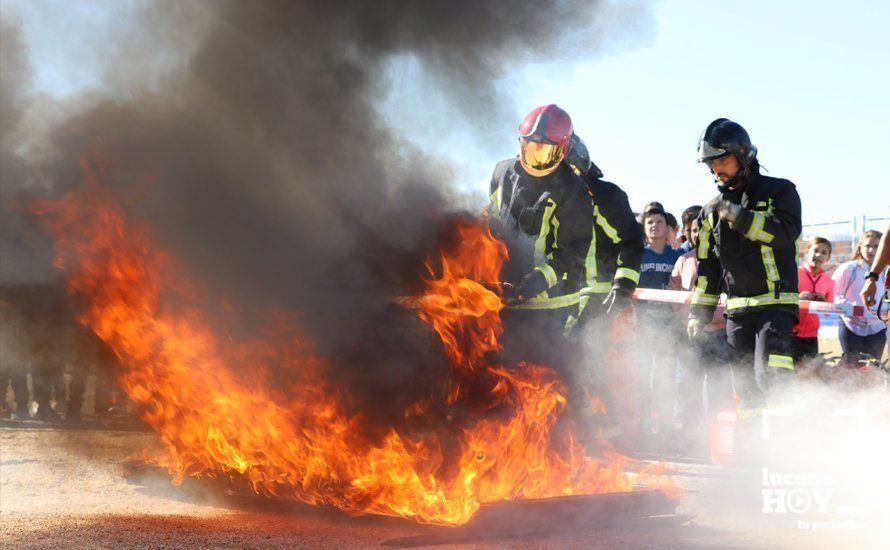 GALERÍA: Varios cientos de escolares asisten a las demostraciones en vivo y talleres de las III Jornadas dede Seguridad y Emergencias