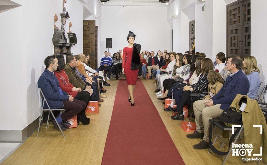 GALERÍA: La Feria FEVEN traslada sus actividades al Palacio de Santa Ana con un desfile de moda nupcial muy especial