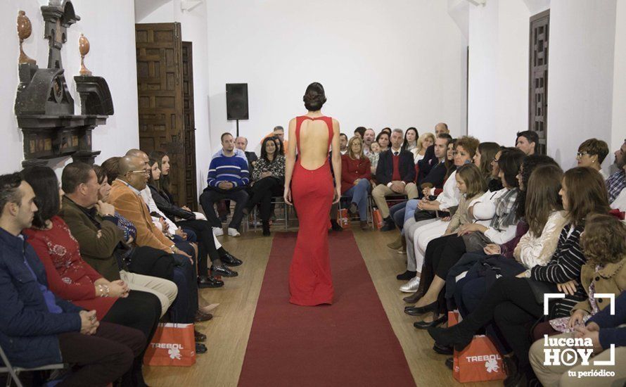 GALERÍA: La Feria FEVEN traslada sus actividades al Palacio de Santa Ana con un desfile de moda nupcial muy especial