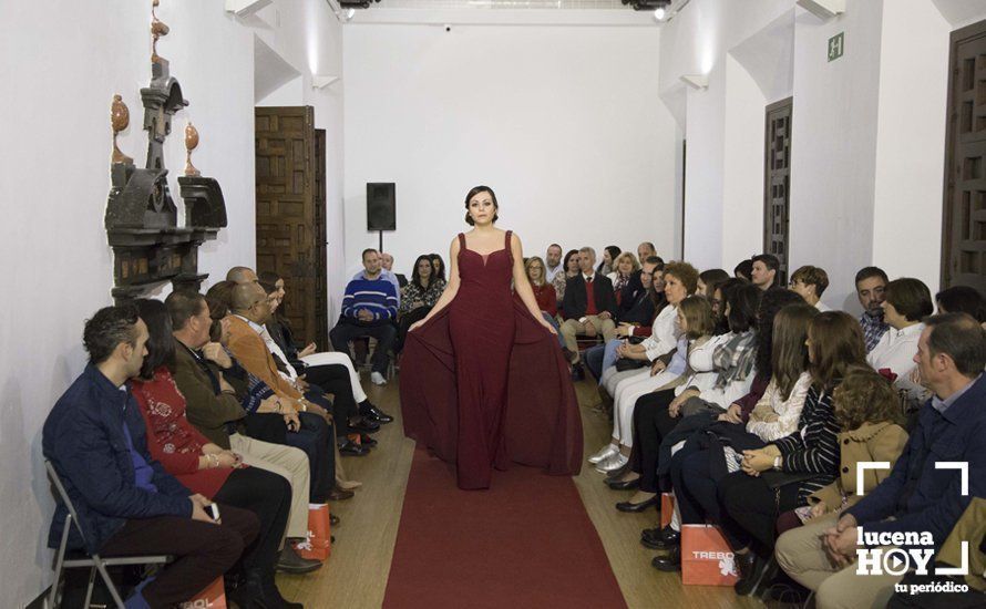 GALERÍA: La Feria FEVEN traslada sus actividades al Palacio de Santa Ana con un desfile de moda nupcial muy especial