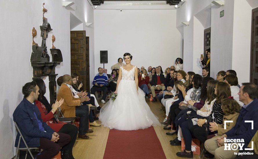 GALERÍA: La Feria FEVEN traslada sus actividades al Palacio de Santa Ana con un desfile de moda nupcial muy especial