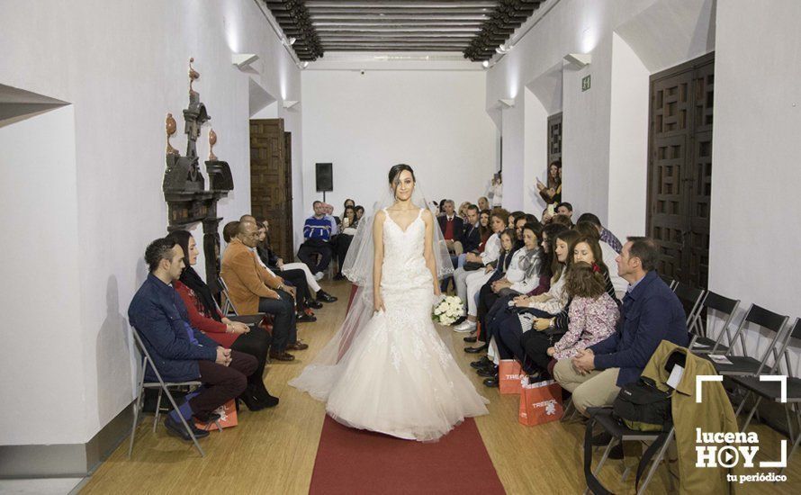 GALERÍA: La Feria FEVEN traslada sus actividades al Palacio de Santa Ana con un desfile de moda nupcial muy especial