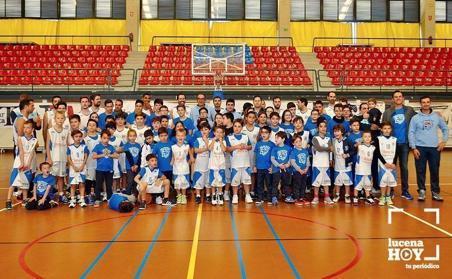 GALERÍA: Fiesta del Club Baloncesto 'Ciudad de Lucena' con la presentación oficial y la victoria senior frente a Fernán Núñez por un contundente 80-36 GALERÍA: Fiesta del Club Baloncesto 'Ciudad de Lucena' con la presentación oficial y la victoria senior frente a Fernán Núñez por un contundente 80-36