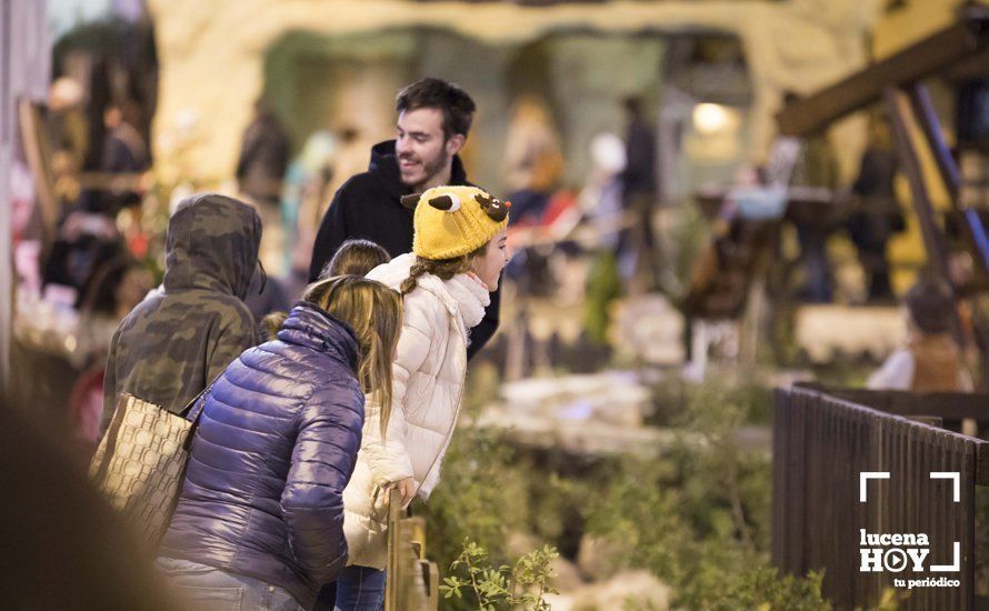 GALERÍA: ...y la Navidad llegó a Lucena GALERÍA: ...y la Navidad llegó a Lucena