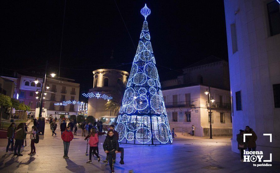 GALERÍA: ...y la Navidad llegó a Lucena GALERÍA: ...y la Navidad llegó a Lucena
