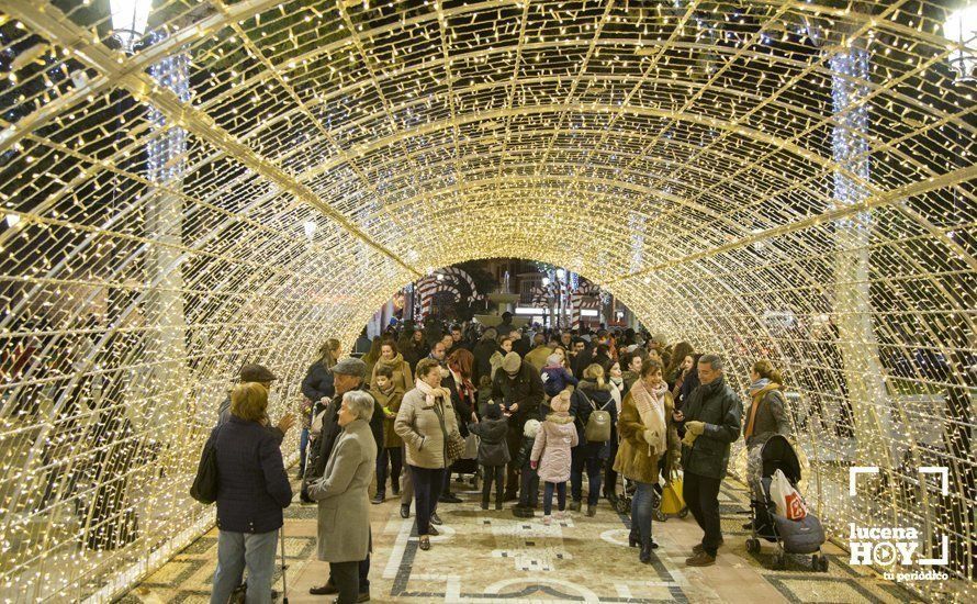 GALERÍA: ...y la Navidad llegó a Lucena GALERÍA: ...y la Navidad llegó a Lucena
