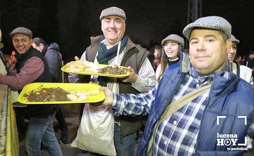 GALERÍA: Los Reyes Magos hacen una primera parada en Campo de Aras antes de llegar a Lucena