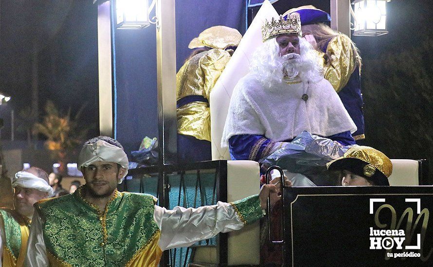 GALERÍA: Los Reyes Magos hacen una primera parada en Campo de Aras antes de llegar a Lucena