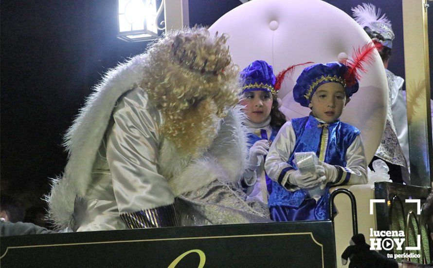 GALERÍA: Los Reyes Magos hacen una primera parada en Campo de Aras antes de llegar a Lucena