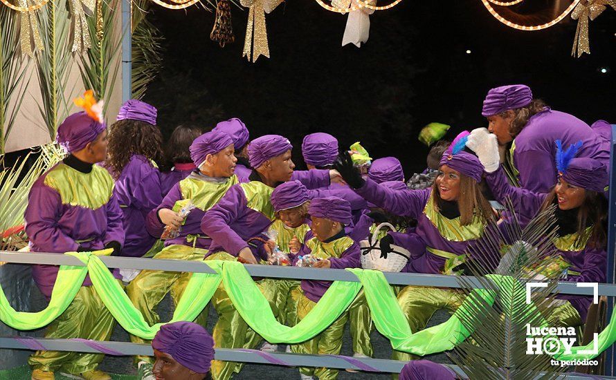 GALERÍA: Los Reyes Magos hacen una primera parada en Campo de Aras antes de llegar a Lucena