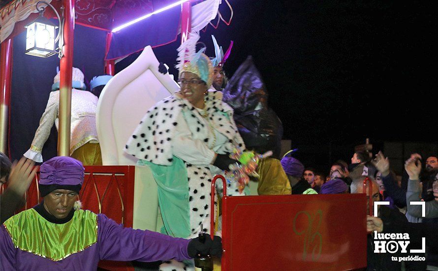 GALERÍA: Los Reyes Magos hacen una primera parada en Campo de Aras antes de llegar a Lucena