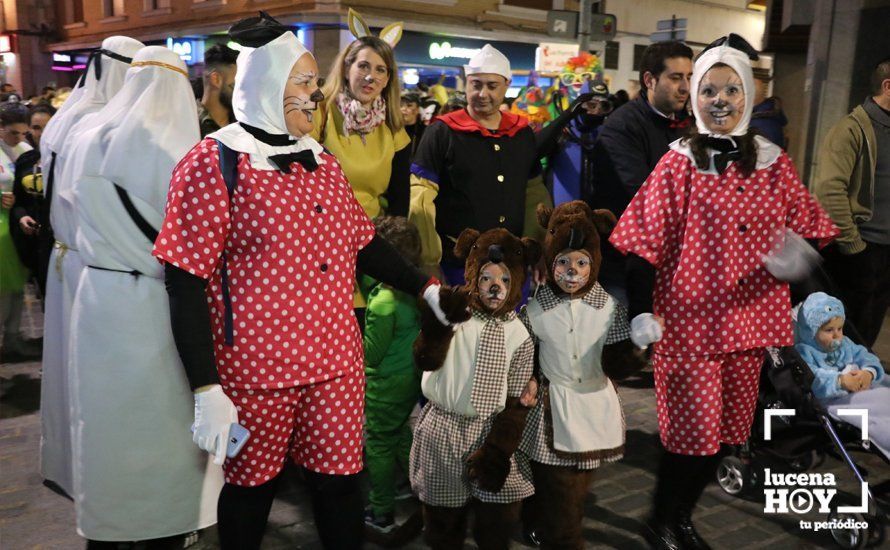 GALERÍA: Cientos de personas llenan de color y alegría el centro de la ciudad con el Pasacalles del Carnaval