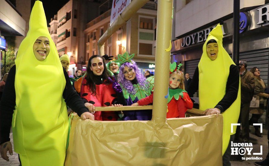 GALERÍA: Cientos de personas llenan de color y alegría el centro de la ciudad con el Pasacalles del Carnaval GALERÍA: Cientos de personas llenan de color y alegría el centro de la ciudad con el Pasacalles del Carnaval
