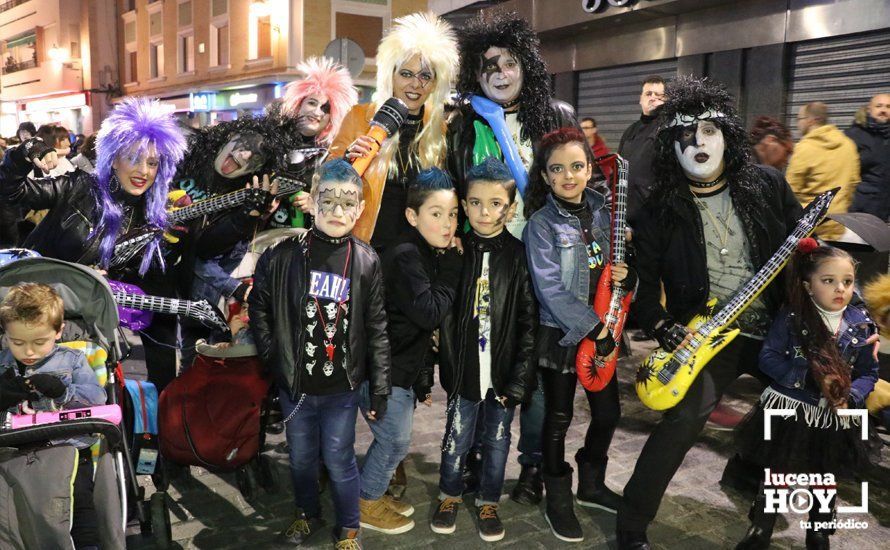 GALERÍA: Cientos de personas llenan de color y alegría el centro de la ciudad con el Pasacalles del Carnaval