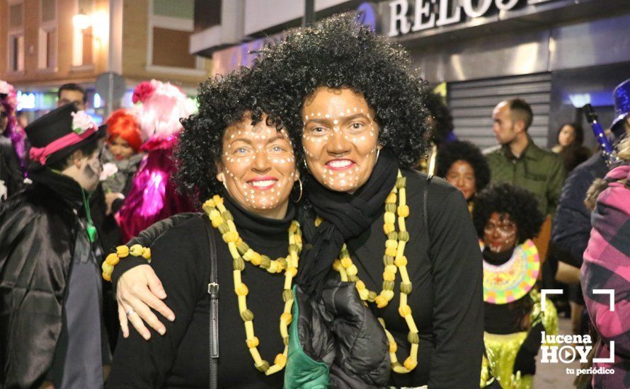 GALERÍA: Cientos de personas llenan de color y alegría el centro de la ciudad con el Pasacalles del Carnaval