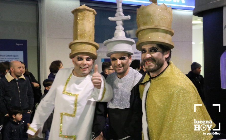 GALERÍA: Cientos de personas llenan de color y alegría el centro de la ciudad con el Pasacalles del Carnaval GALERÍA: Cientos de personas llenan de color y alegría el centro de la ciudad con el Pasacalles del Carnaval