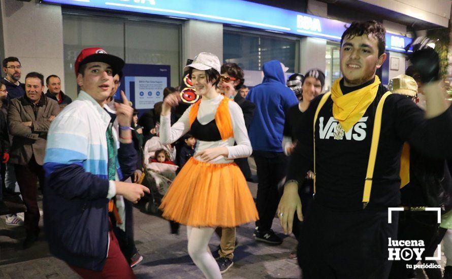 GALERÍA: Cientos de personas llenan de color y alegría el centro de la ciudad con el Pasacalles del Carnaval