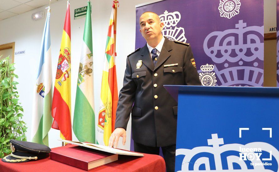  El Inspector Jefe, José Luis Puertas Terán durante el juramento de su cargo 