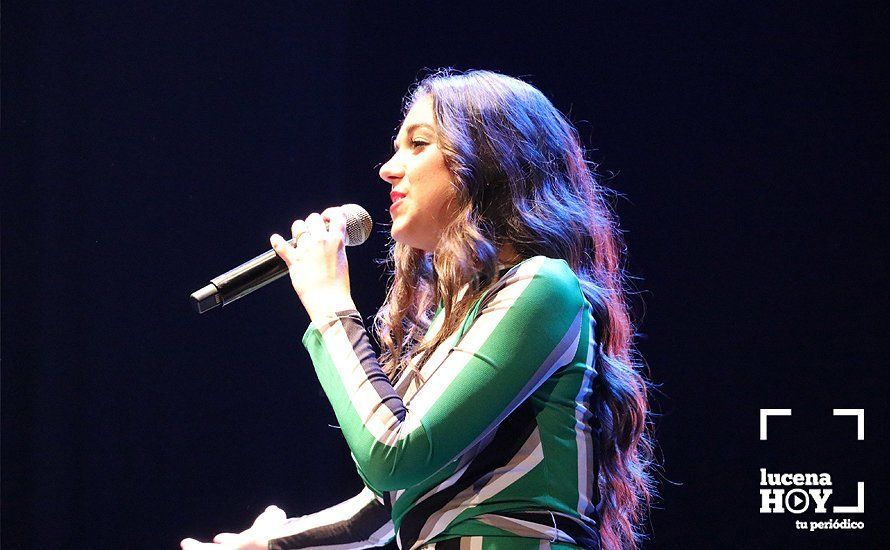 GALERÍA: La cantante jerezana "Marina" conquista al público en un abarrotado Palacio Erisana en su concierto del Día de Andalucía GALERÍA: La cantante jerezana "Marina" conquista al público en un abarrotado Palacio Erisana en su concierto del Día de Andalucía