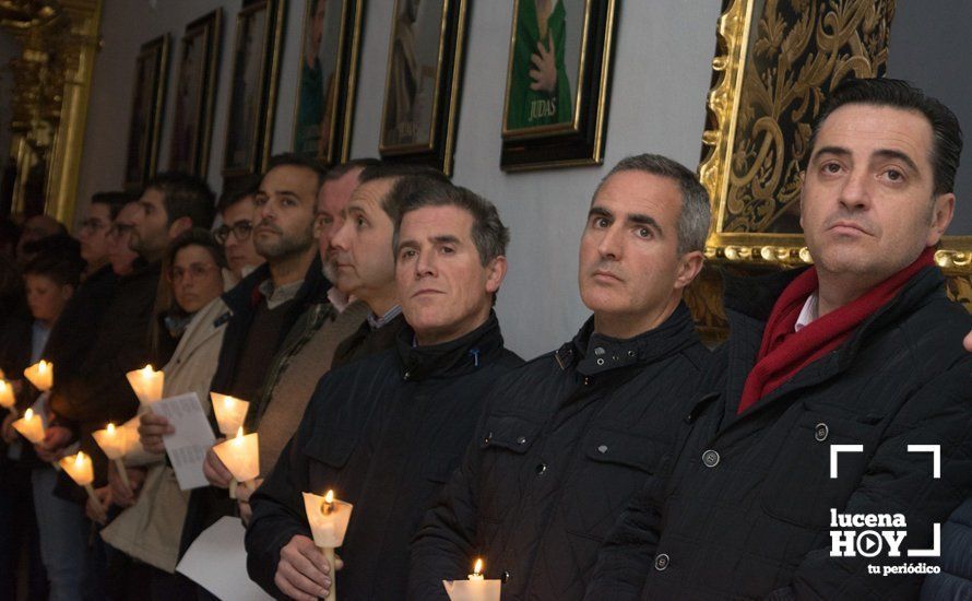 GALERÍA: El recogimiento preside el solemne Vía Crucis del Cristo del Perdón en el Santuario de Aras