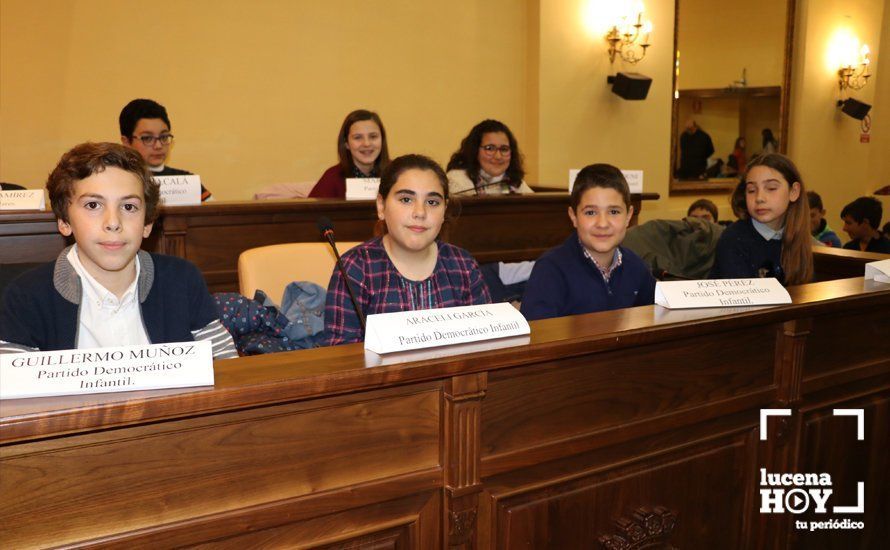 GALERÍA: El Pleno Infantil debate tres mociones para mejorar la calidad de vida en la ciudad 