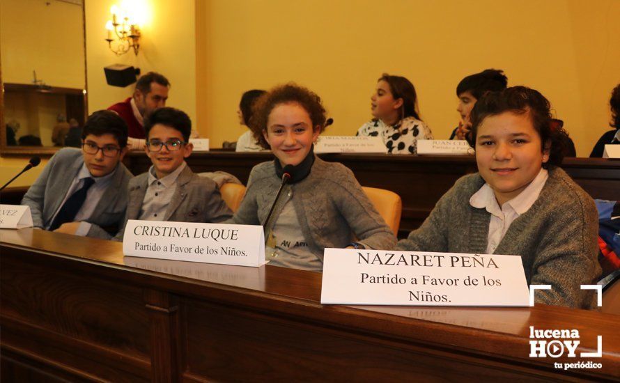 GALERÍA: El Pleno Infantil debate tres mociones para mejorar la calidad de vida en la ciudad 