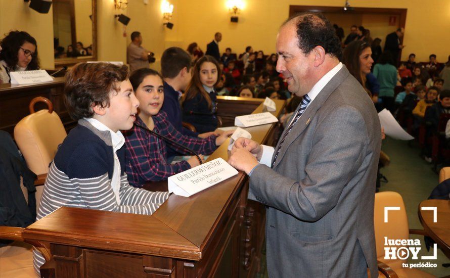 GALERÍA: El Pleno Infantil debate tres mociones para mejorar la calidad de vida en la ciudad 