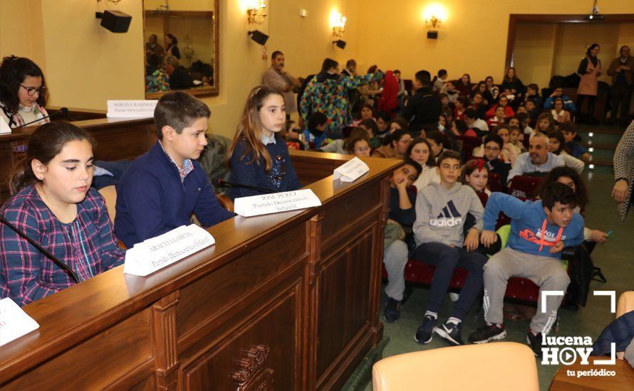 GALERÍA: El Pleno Infantil debate tres mociones para mejorar la calidad de vida en la ciudad 