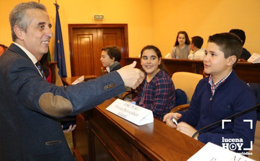 GALERÍA: El Pleno Infantil debate tres mociones para mejorar la calidad de vida en la ciudad 