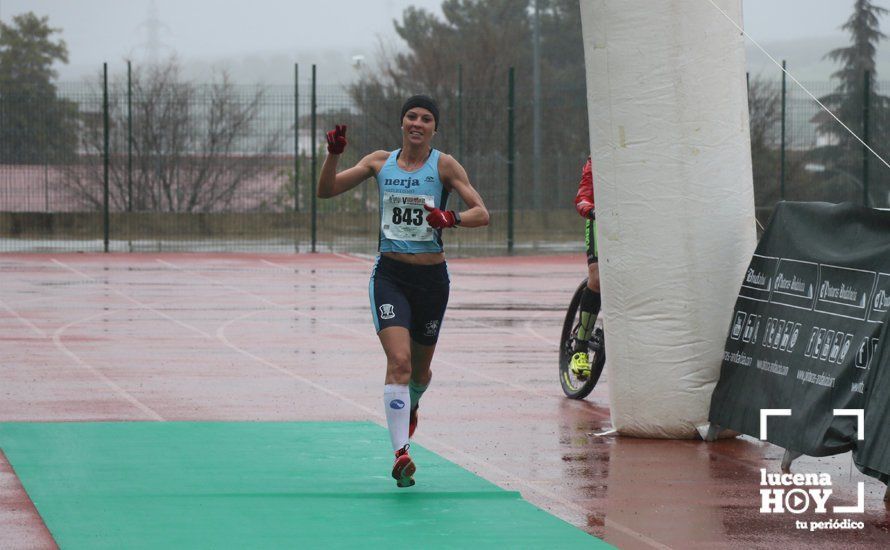 GALERÍA: Mounir Elouardi y Nazha Machrouh repiten reinado bajo el diluvio en la Media Maraton de Lucena