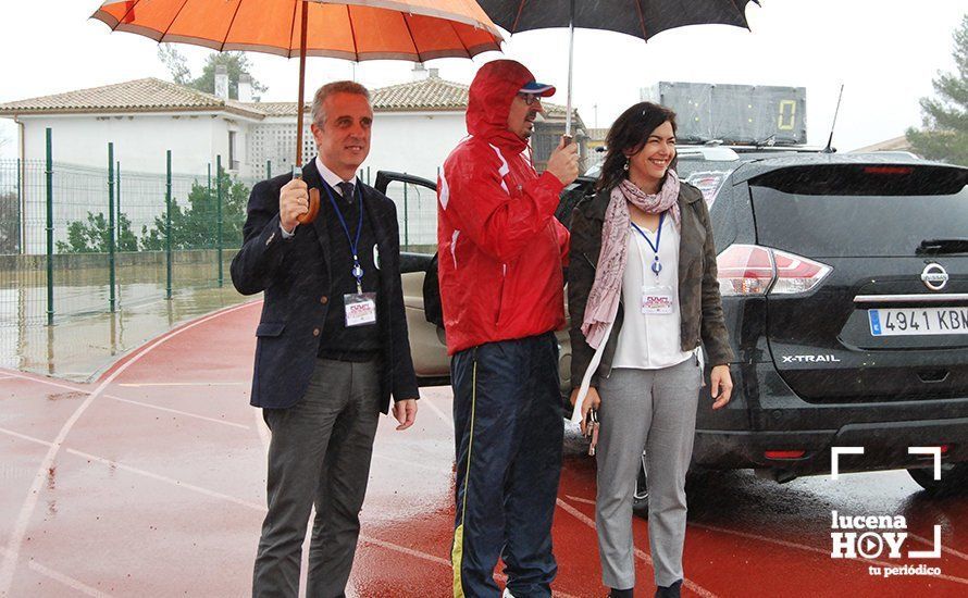 GALERÍA: Mounir Elouardi y Nazha Machrouh repiten reinado bajo el diluvio en la Media Maraton de Lucena