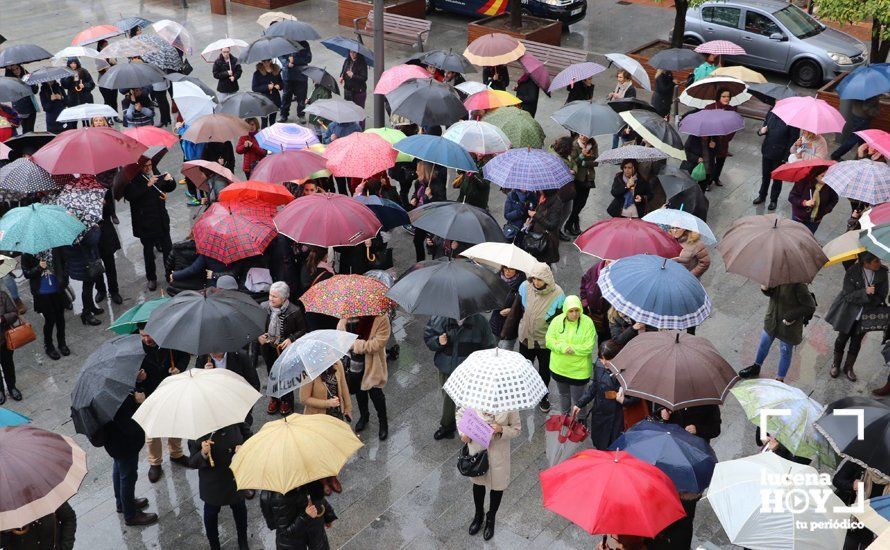 GALERÍA: En torno a 200 personas participan en la primera de las concentraciones convocadas en Lucena con motivo del 8M y la huelga feminista GALERÍA: En torno a 200 personas participan en la primera de las concentraciones convocadas en Lucena con motivo del 8M y la huelga feminista