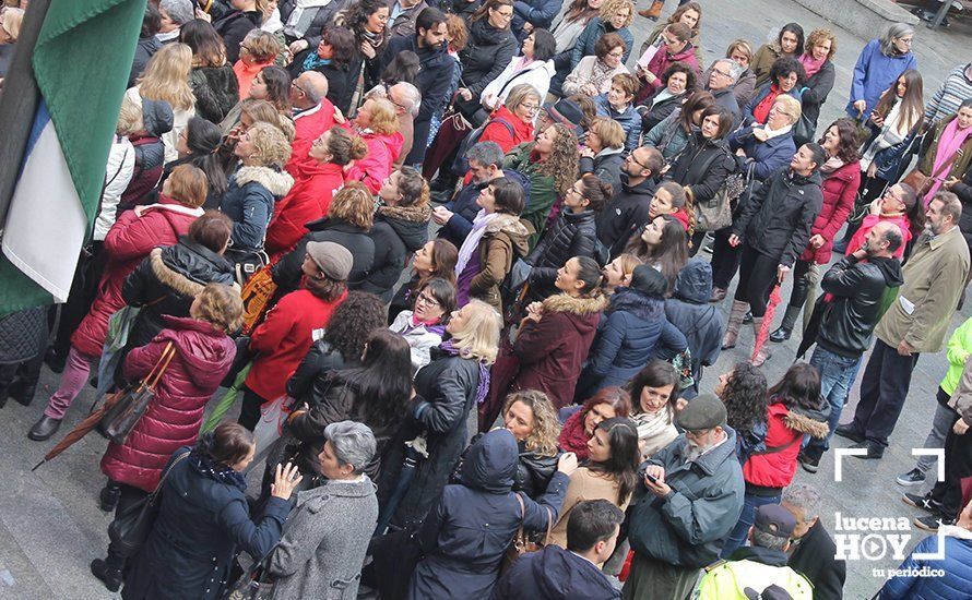 GALERÍA: En torno a 200 personas participan en la primera de las concentraciones convocadas en Lucena con motivo del 8M y la huelga feminista