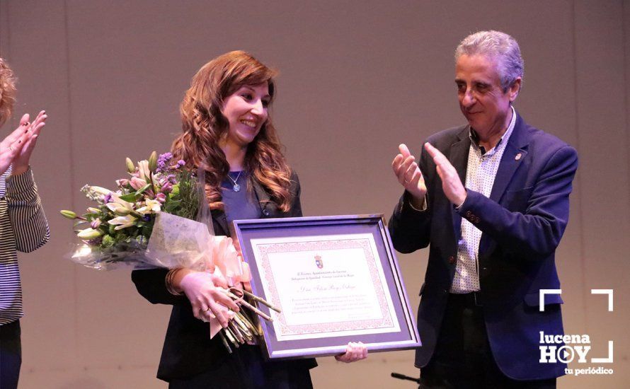 GALERÍA: 8M: El reconocimiento a una trayectoria personal y académica ejemplar: Felisa Reyes Ortega recibe el homenaje del Consejo Local de la Mujer