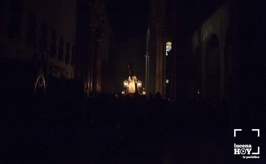 GALERÍA: El Vía Crucis del Amor volvió a celebrarse en el interior de San Mateo ante el riesgo de lluvia