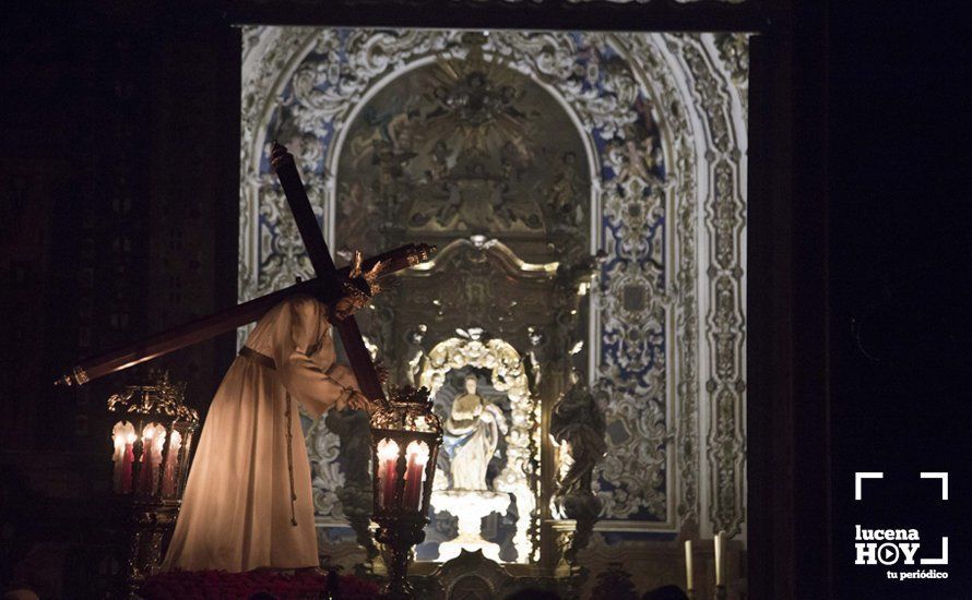 GALERÍA: El Vía Crucis del Amor volvió a celebrarse en el interior de San Mateo ante el riesgo de lluvia GALERÍA: El Vía Crucis del Amor volvió a celebrarse en el interior de San Mateo ante el riesgo de lluvia