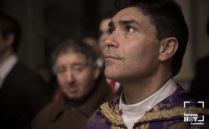 GALERÍA: El Vía Crucis del Amor volvió a celebrarse en el interior de San Mateo ante el riesgo de lluvia