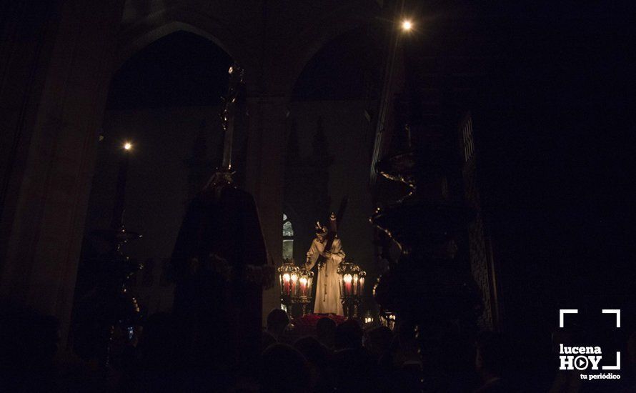 GALERÍA: El Vía Crucis del Amor volvió a celebrarse en el interior de San Mateo ante el riesgo de lluvia