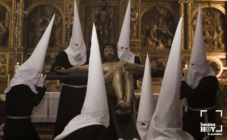 GALERÍA: El Vía Crucis del Silencio cierra el Viernes de Dolores y abre las puertas de la Semana Santa desde San Mateo GALERÍA: El Vía Crucis del Silencio cierra el Viernes de Dolores y abre las puertas de la Semana Santa desde San Mateo