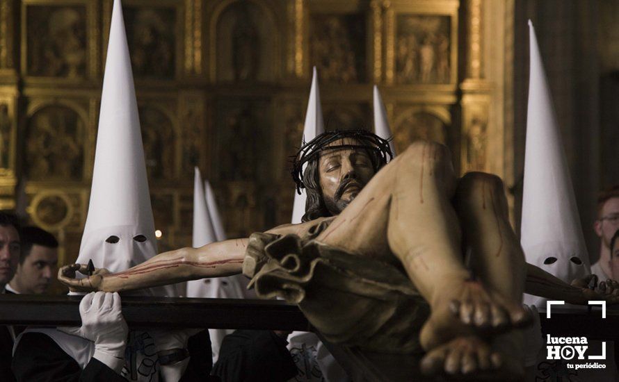 GALERÍA: El Vía Crucis del Silencio cierra el Viernes de Dolores y abre las puertas de la Semana Santa desde San Mateo