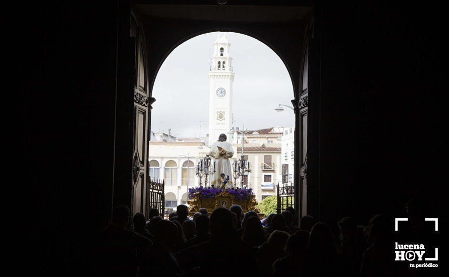 Galería: Jueves Santo: Primera salida de La Caridad