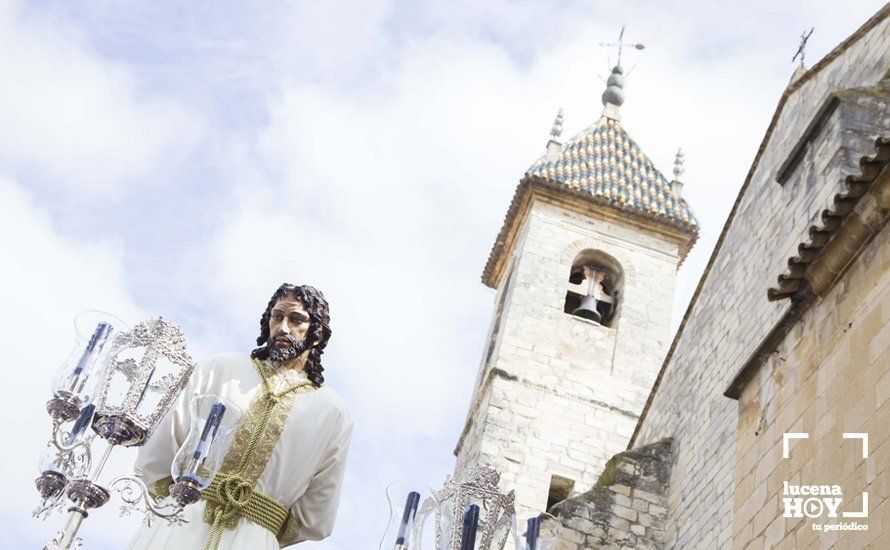 Galería: Jueves Santo: Primera salida de La Caridad Galería: Jueves Santo: Primera salida de La Caridad
