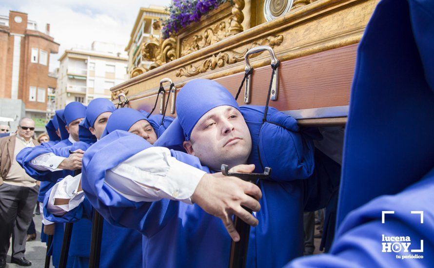 Galería: Jueves Santo: Primera salida de La Caridad Galería: Jueves Santo: Primera salida de La Caridad