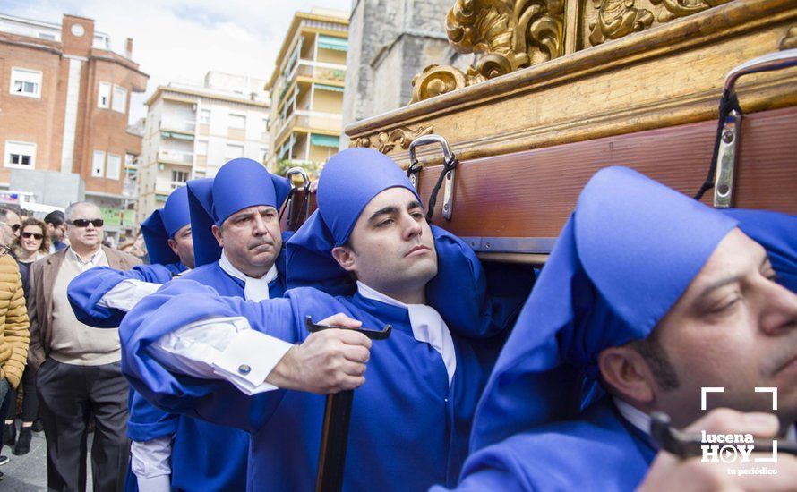 Galería: Jueves Santo: Primera salida de La Caridad Galería: Jueves Santo: Primera salida de La Caridad