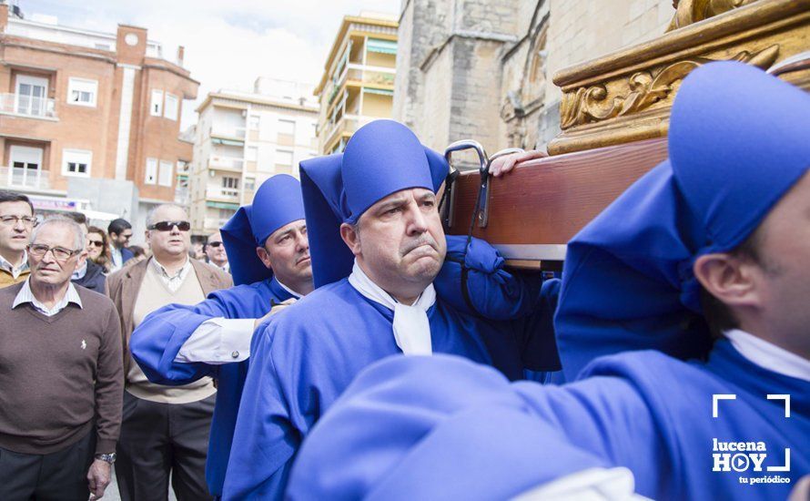 Galería: Jueves Santo: Primera salida de La Caridad Galería: Jueves Santo: Primera salida de La Caridad